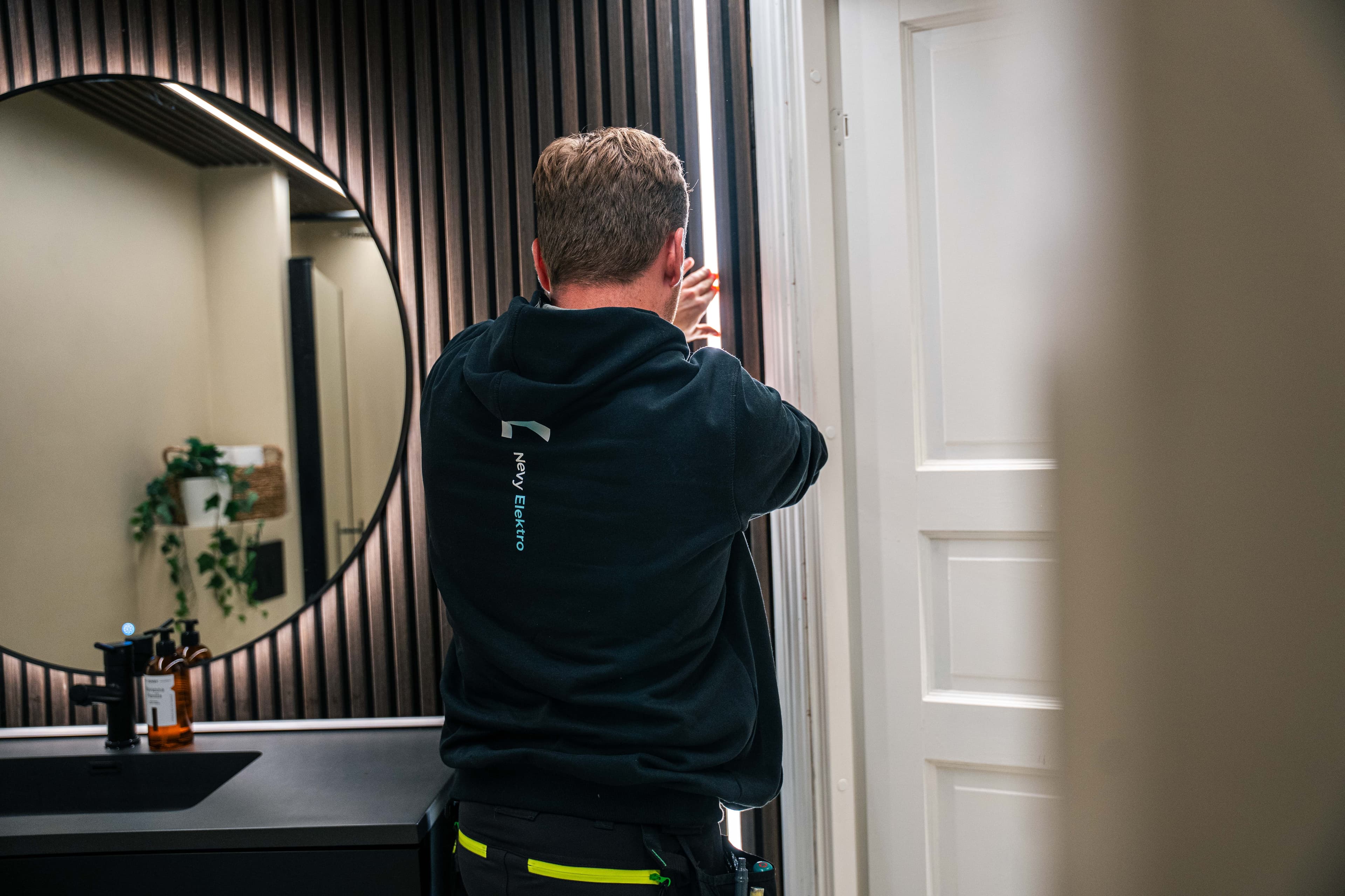 Nevy Elektro - Elektriker til hus og hjem